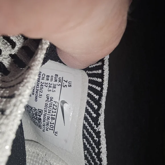 Nike Womens  Gray Reina Slip-On Shoes - Picture 4 of 5